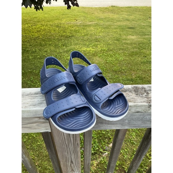 NATIVE Chase‎ Sugarlite Sandals Kids 5 Blue Lightweight Shoe Adjustable Straps - Picture 1 of 7